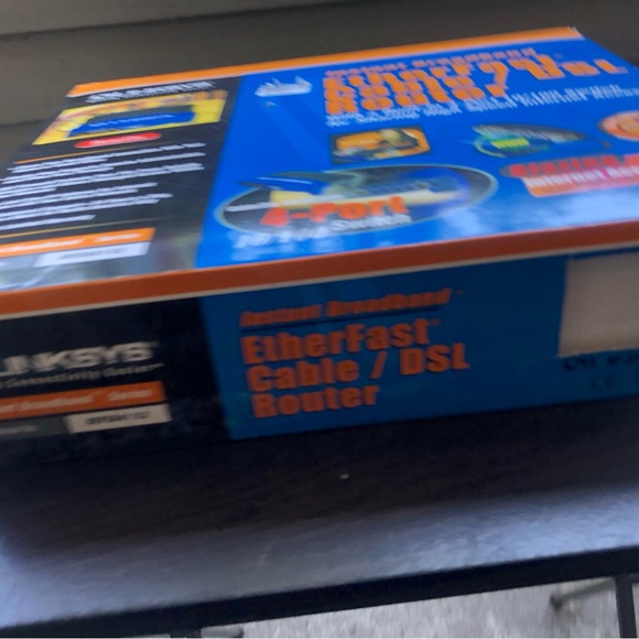 Linksys Instant Broadband EtherFast Cable/DSL Router- BEFSR41 V.2 - Picture 7 of 10